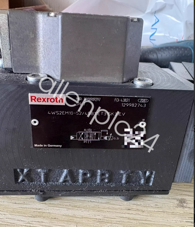 Rexroth R900909297 4WS2EM10-52/45B11ET315K31EV servo valve  new FedEx or DHL