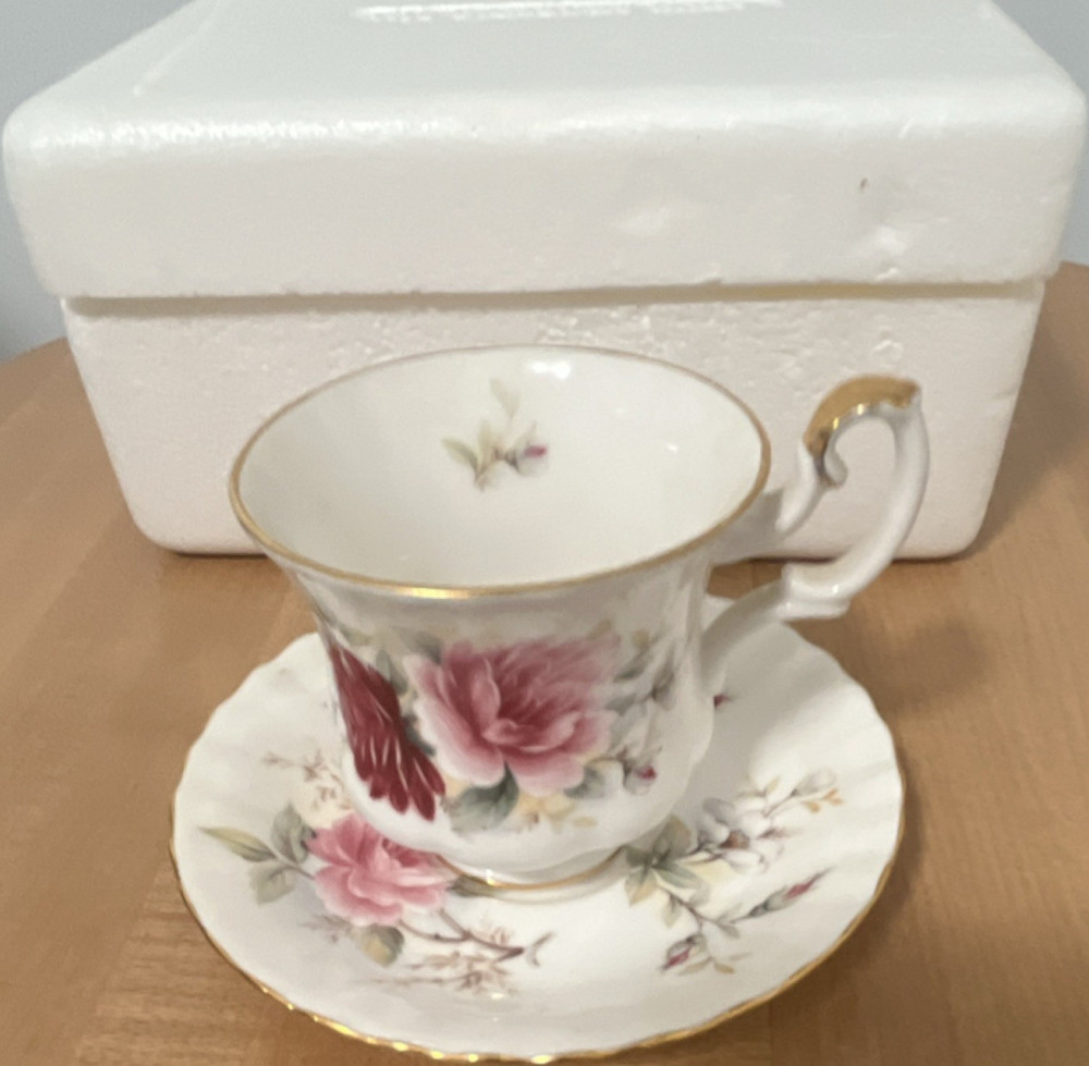 Royal Albert Sweet Romance Bone China Tea Cup & Saucer Set Floral Gold Trim