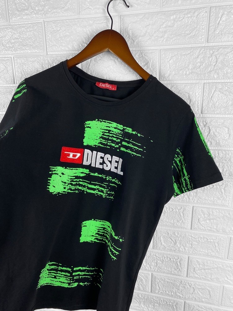 Vintage Diesel big embroidered logo t shirt