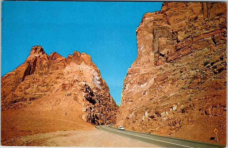 Postcard HIGHWAY SCENE Page Arizona AZ m/09 AO4179