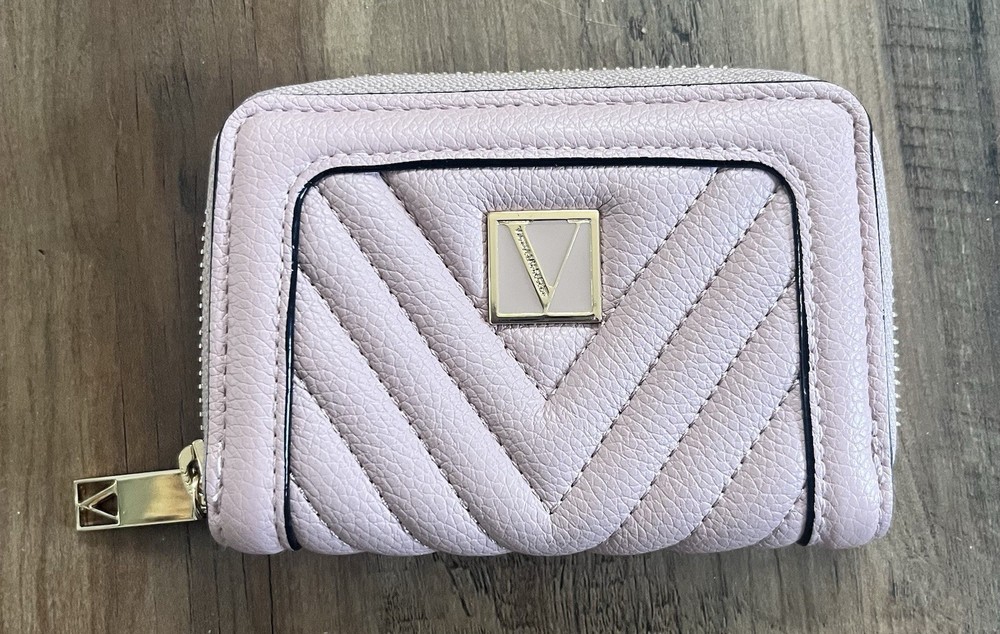Victoria's Secret Small Wallet Pebbled V Quilt Full Card Pink