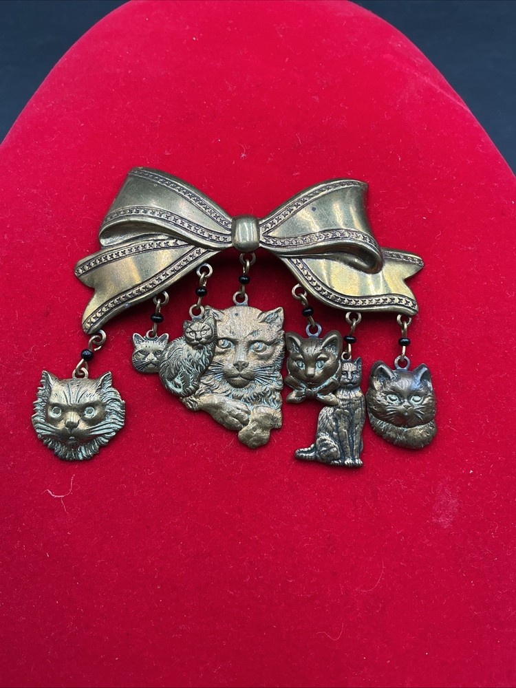 Vintage Brass Bow Brooch with Dangling Kittens - Whimsical Cat Lover's Jewelry