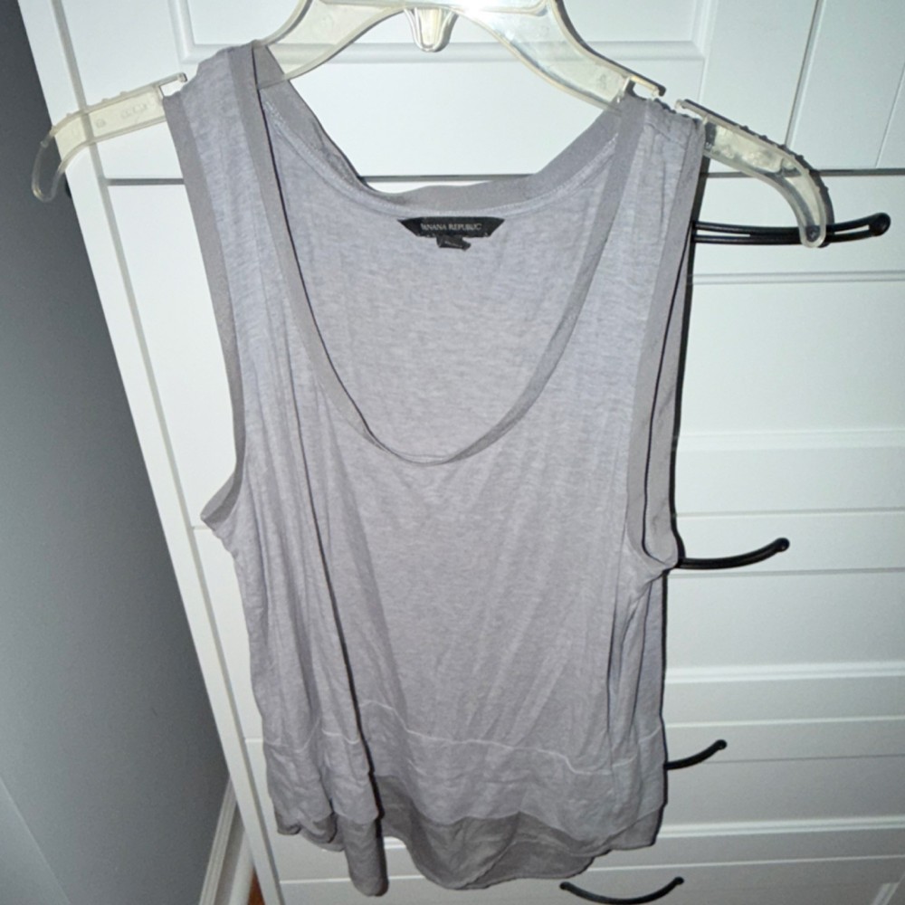 Banana Republic Women’s Gray Solid Scoop Neck Sleeveless Tank Top Size S