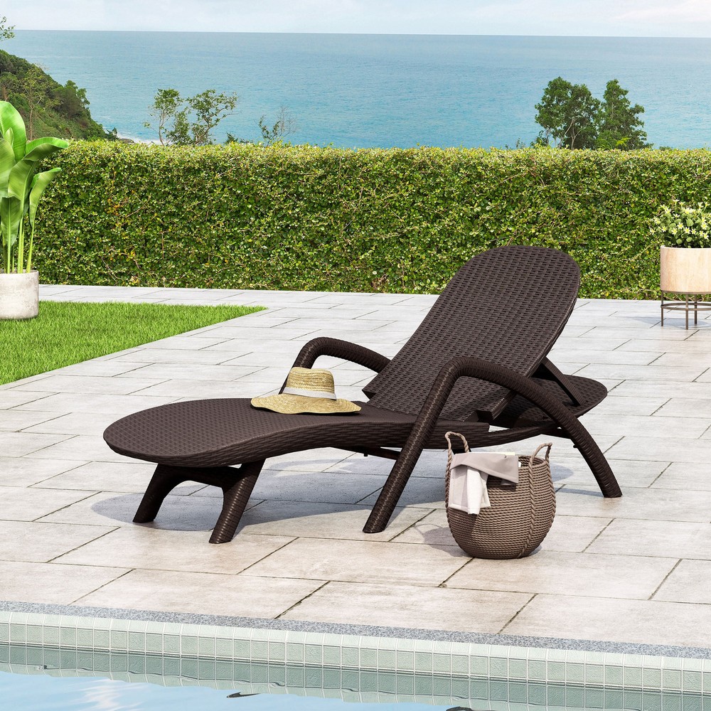 Mikael Chaise Lounge for Ultimate Luxury Relaxation Experience