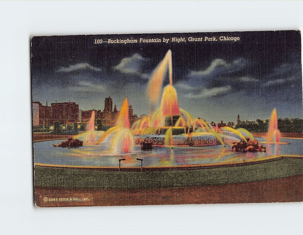 Postcard Buckingham Fountain by Night Grant Park Chicago Illinois USA