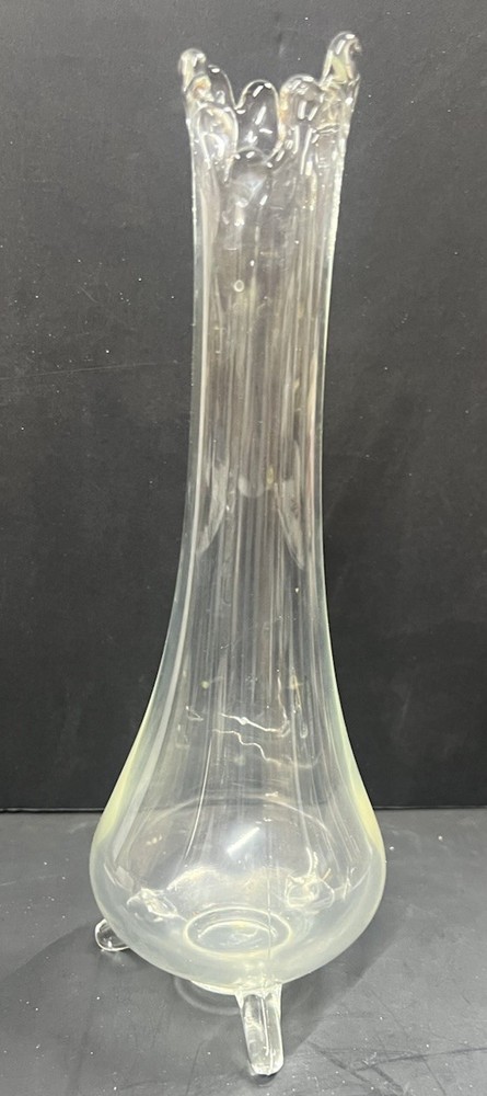 Vintage MCM L.E. Smith Clear Glass  10.5”Crystal 3 -Footed Standing Swung Vase