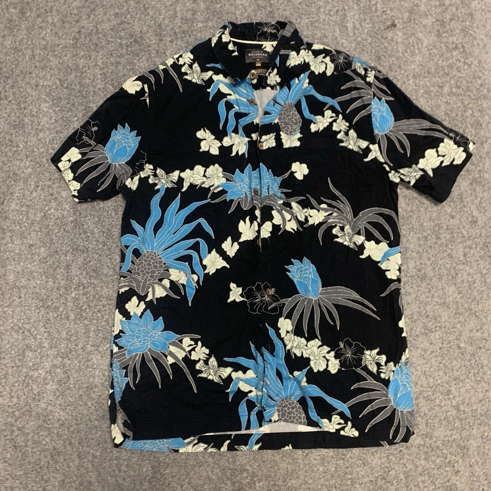 QuikSilver Waterman Men Button Up Shirt Size Large Hawaiian Short Sleeve