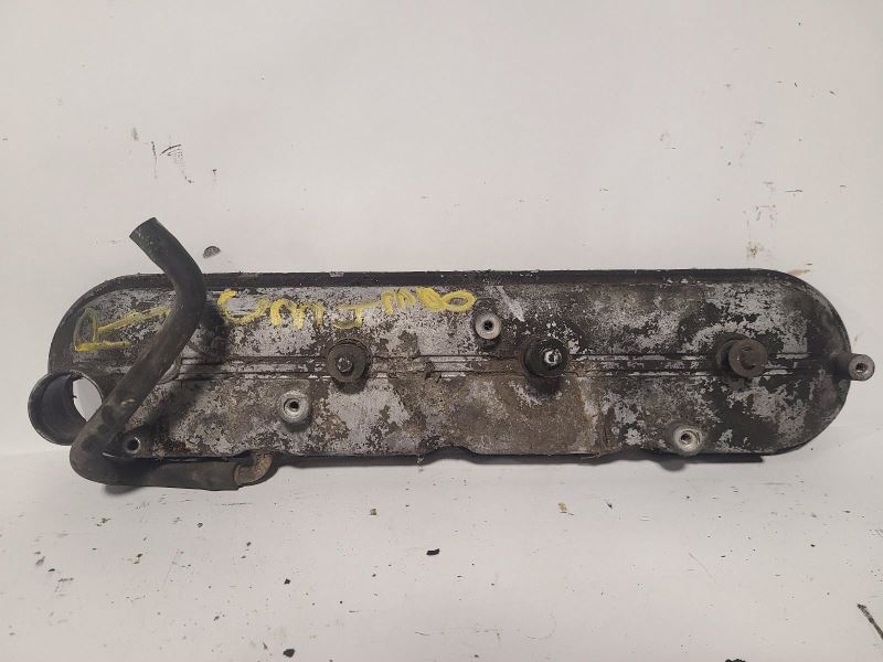 SILVRDO15 2000 Valve Cover 1635014