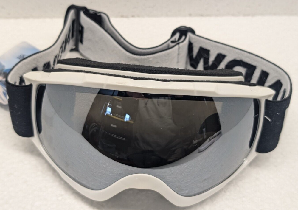 New Findway Snow Ski Goggles with 100% UV Protection in White & Black VLT C to B Brand New with Tags
