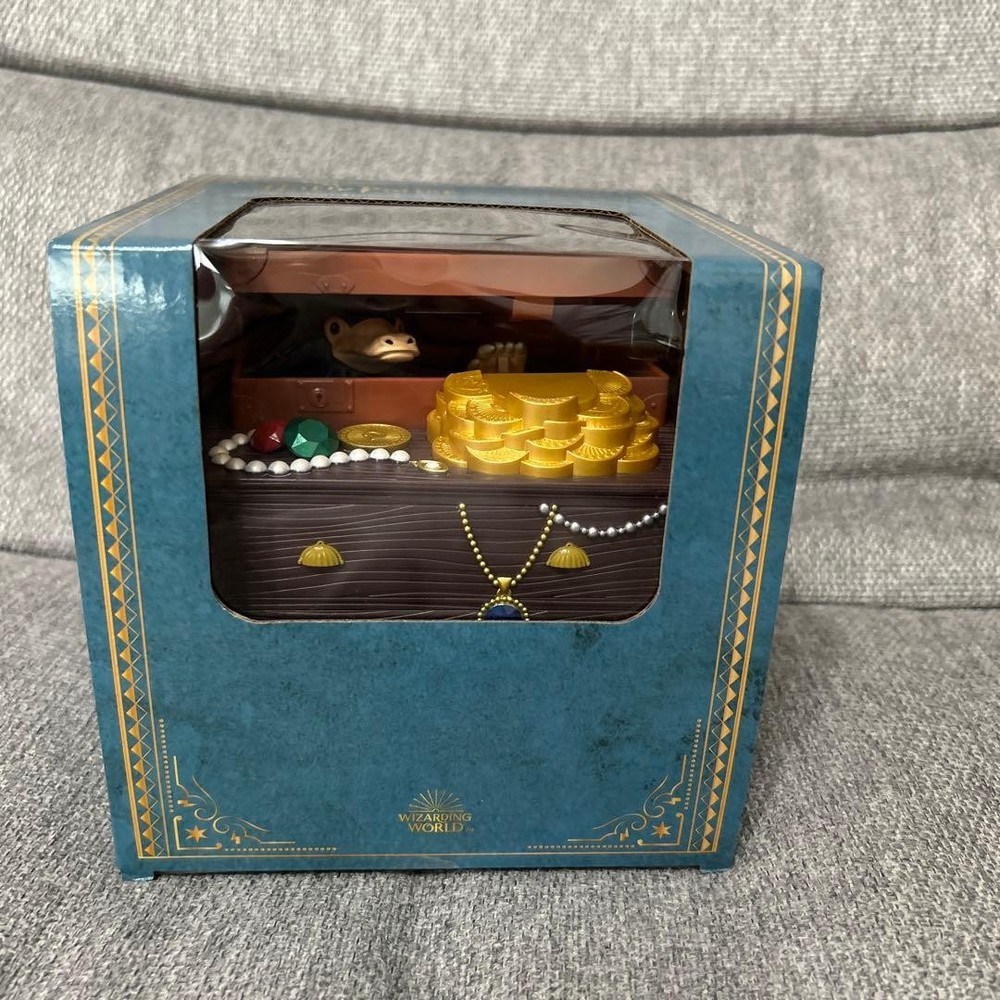 Fantastic Beast Universal Studios Japan Baby Niffler Device Piggy Bank Fantasy