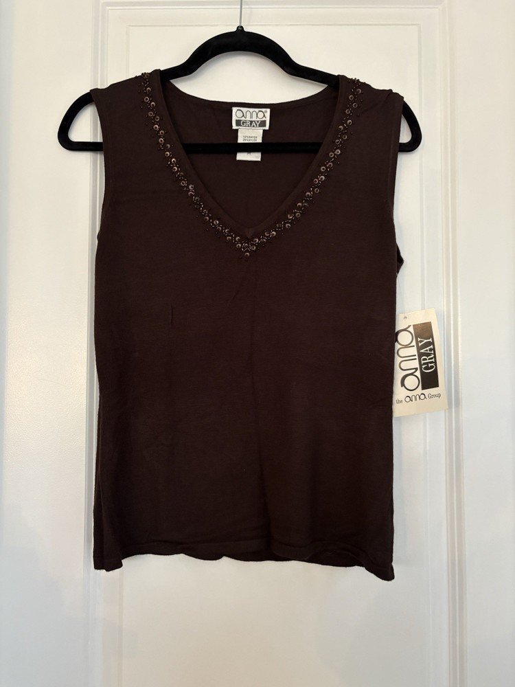 NEW Anna Gray  Women Medium Beaded Knit Sleeveless V-Neck Chocolate Brown   Top