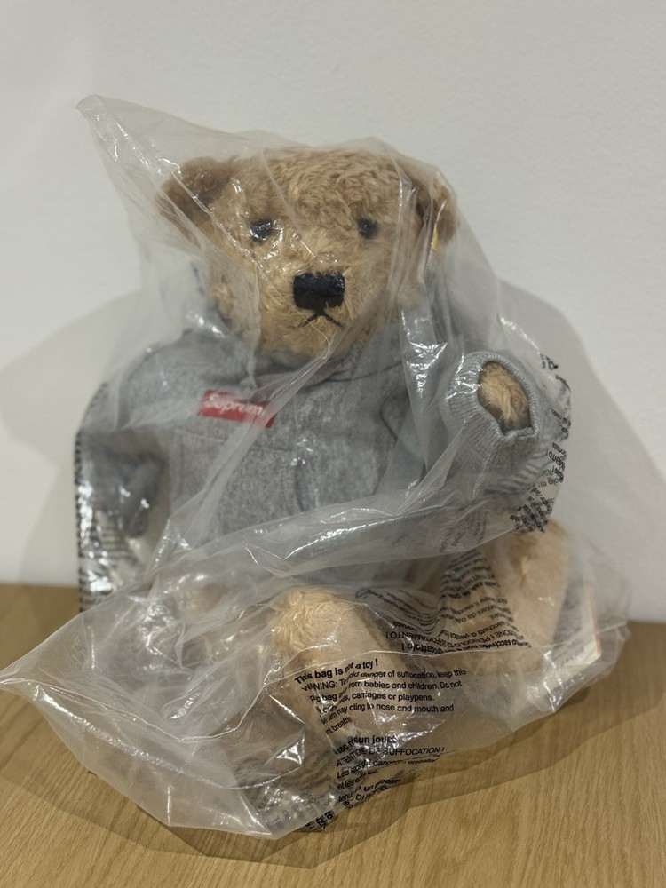 [Rare]Supreme X Steiff Bear - Brand New in Packaging