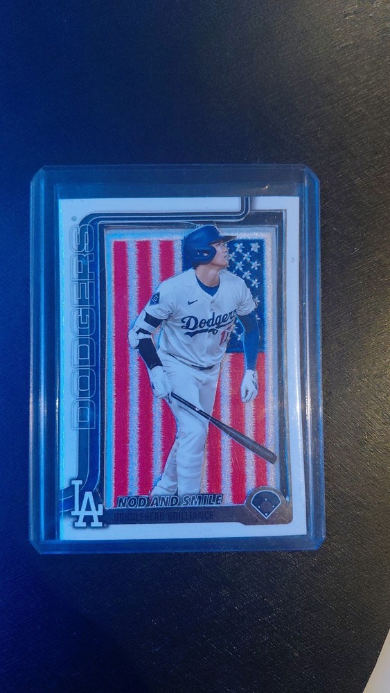 Topps 2025 Update*CUSTOM* Shohei Ohtani Nod and Smile Bobblehead Dodgers #US84