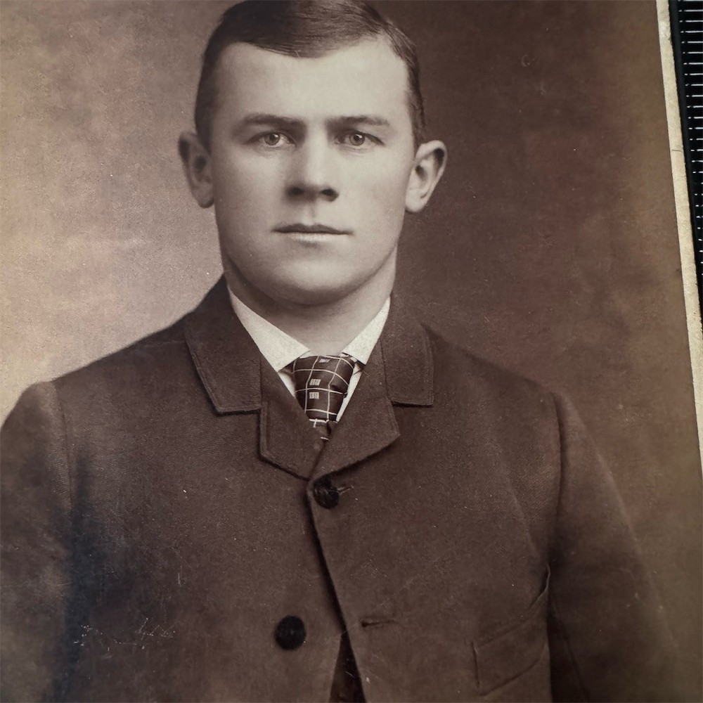 Antique Cabinet Card Man Portrait Photo Young Man Suit Tie Massillon OH