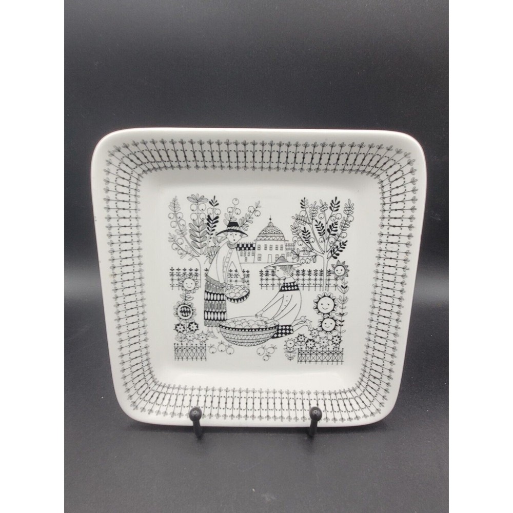 Vintage RARE Emilia By Arabia Of Finland Plate Apple Picking With Happy Flowers