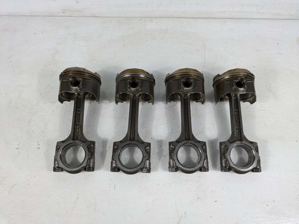 Suzuki RF600R 1994-1997 Piston Heads & Connecting Rods