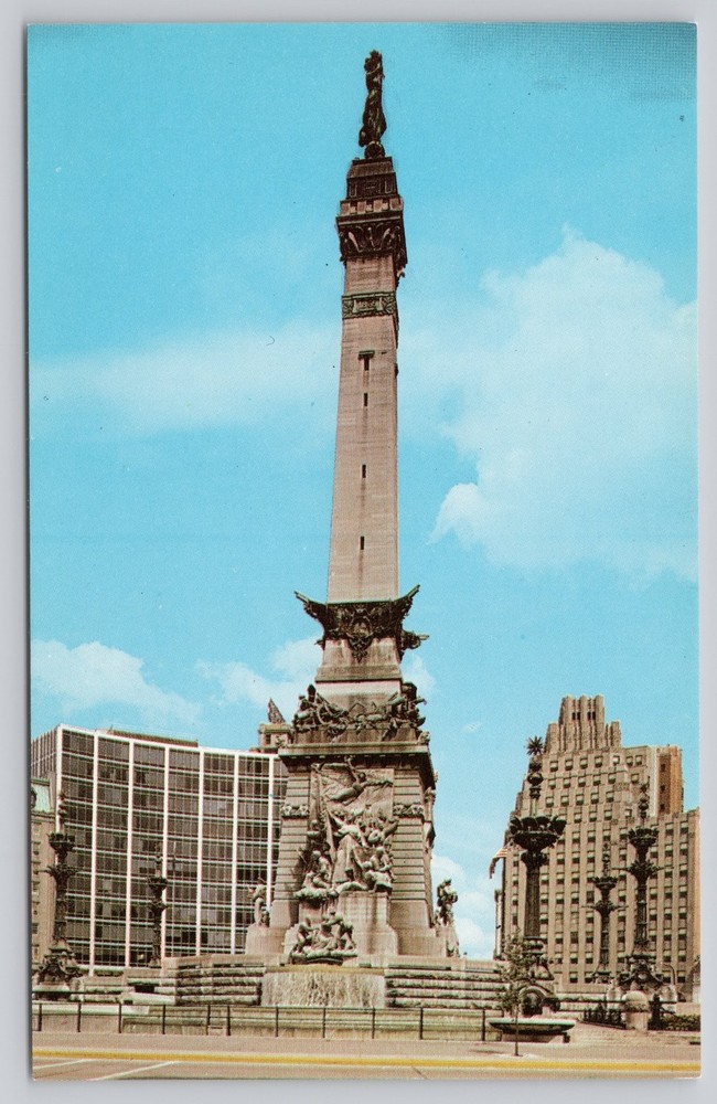 Soldiers' and Sailors' Monument Indianapolis Indiana Photochrome Postcard