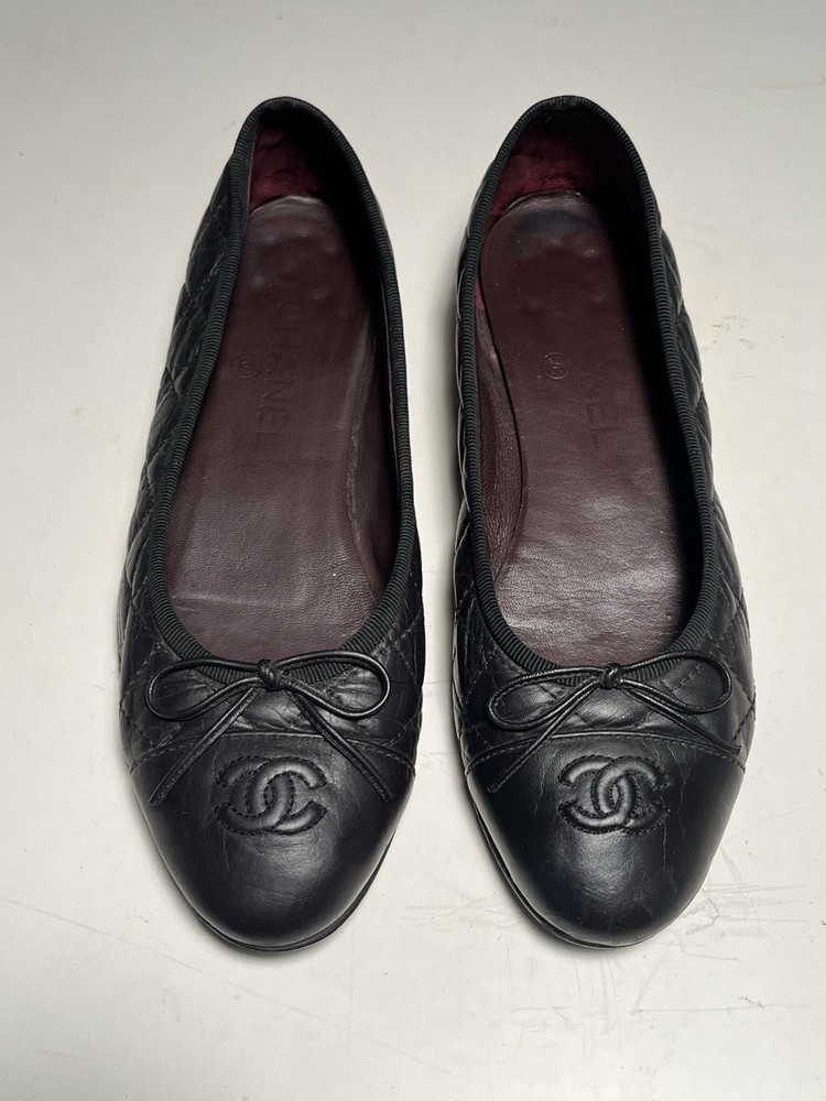 Chanel Classic Cushioned Black Ballet Flats Size 37.5c