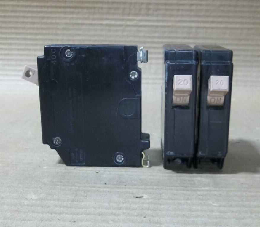 LOT OF 3 Eaton CH CH120 1 Pole 20 Amp 120V Metal No Notch Circuit Breaker 