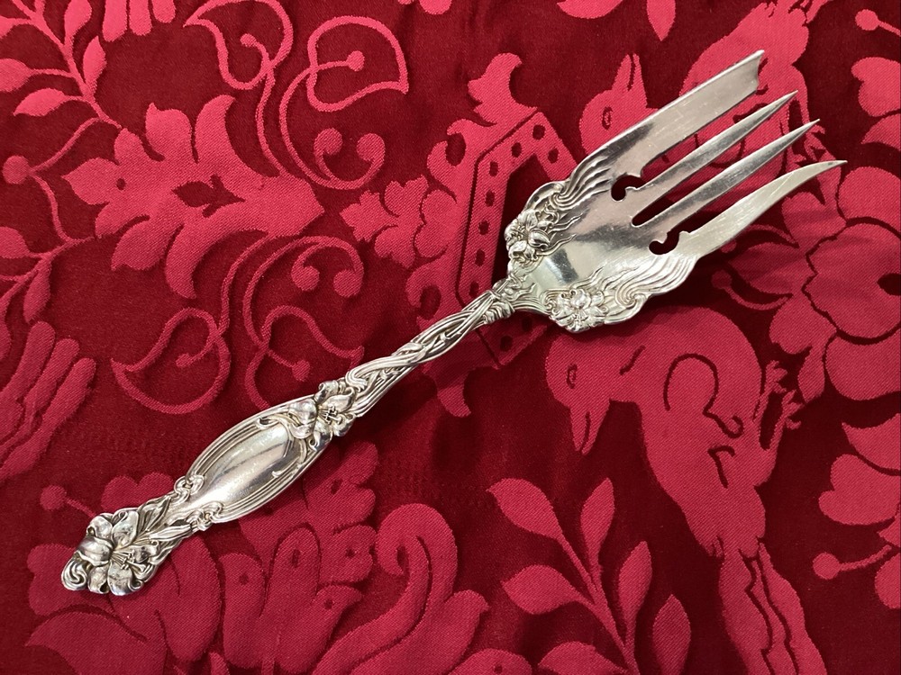 INTERNATIONAL STERLING SILVER SERVING COLD MEAT FORK FRONTENAC NO MONO 9”
