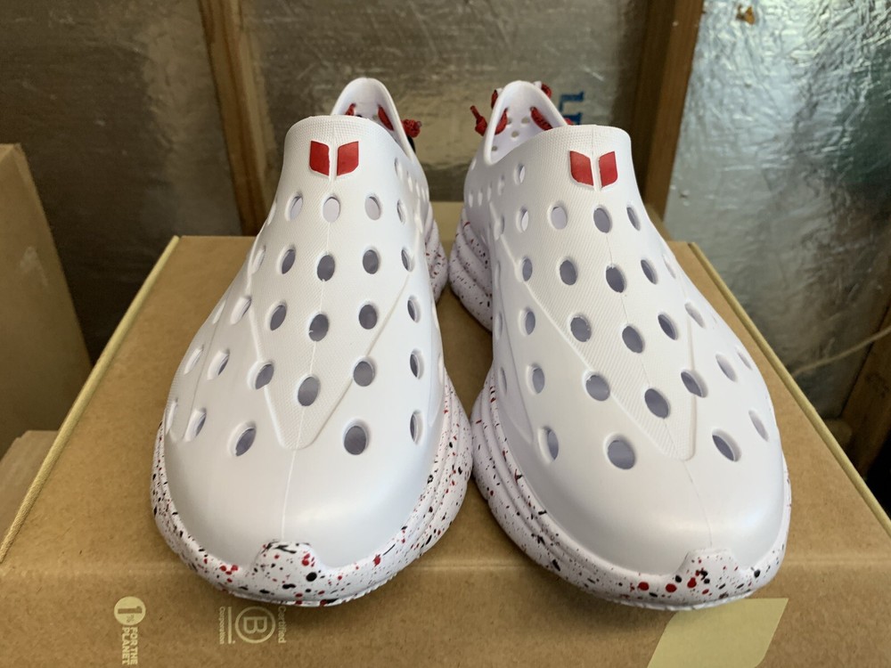 Kane Footwear College Series - Georgia Recovery Shoe Revive Men size 7 Women's 9