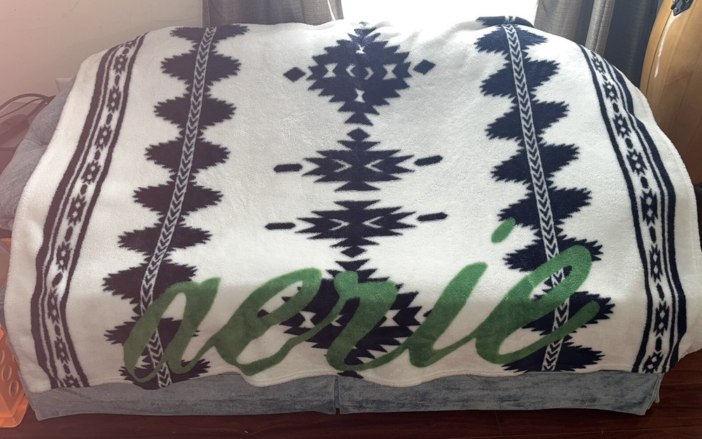 Aerie Throw Fleece Blanket Southwest Cream Blue Green Super Soft 62 x 42 inches