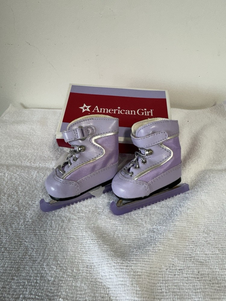 American Girl, MIA'S PURPLE ICE SKATES, Complete