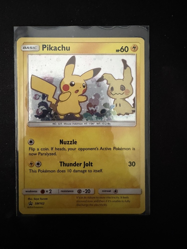 Pikachu SM162 Holo Sun Moon Pokémon TCG Promo
