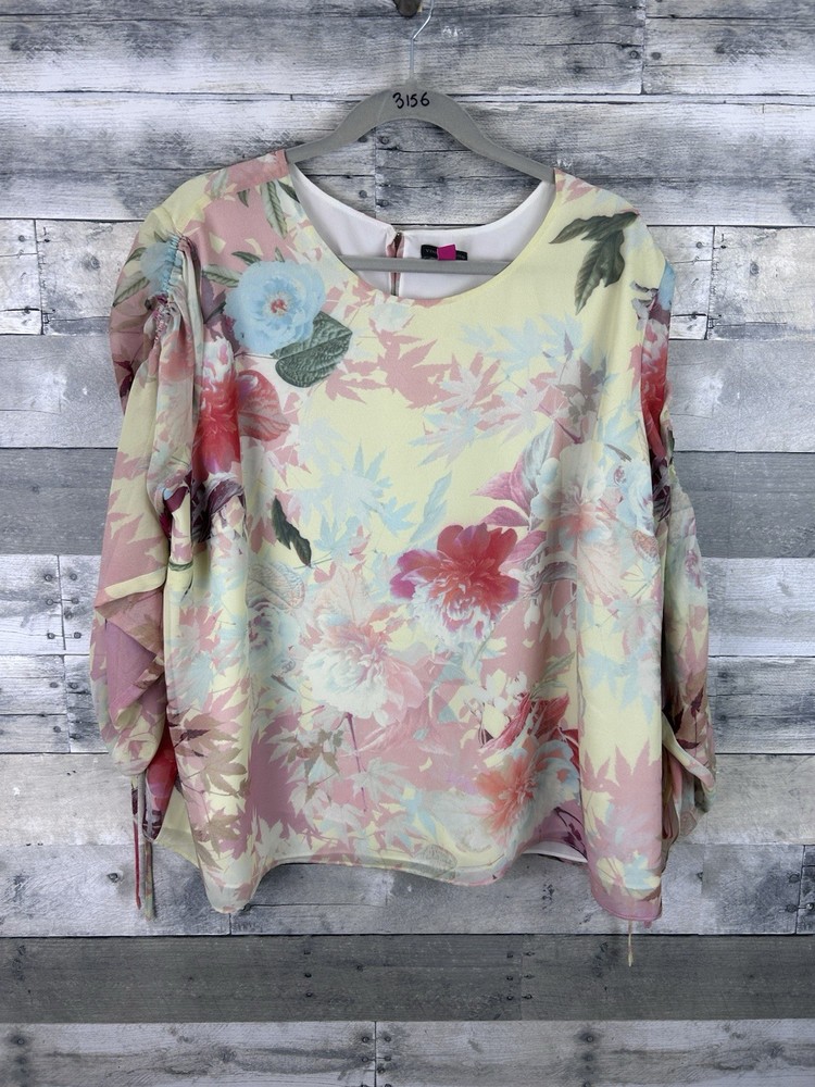 Vince Camuto Women’s 2X Long Sleeve Floral Blouse