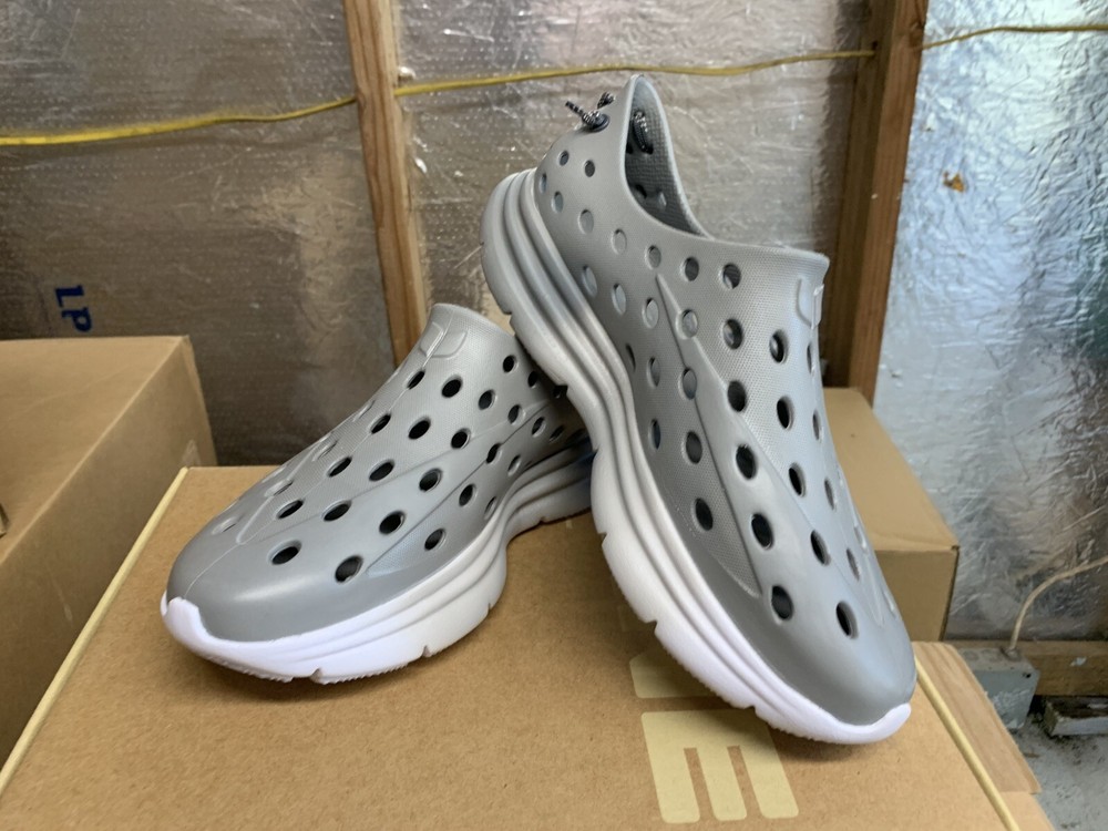 *NWT*Kane Footwear Recovery Shoe Revive Powder Gray Fade Men size 9 Womens 10