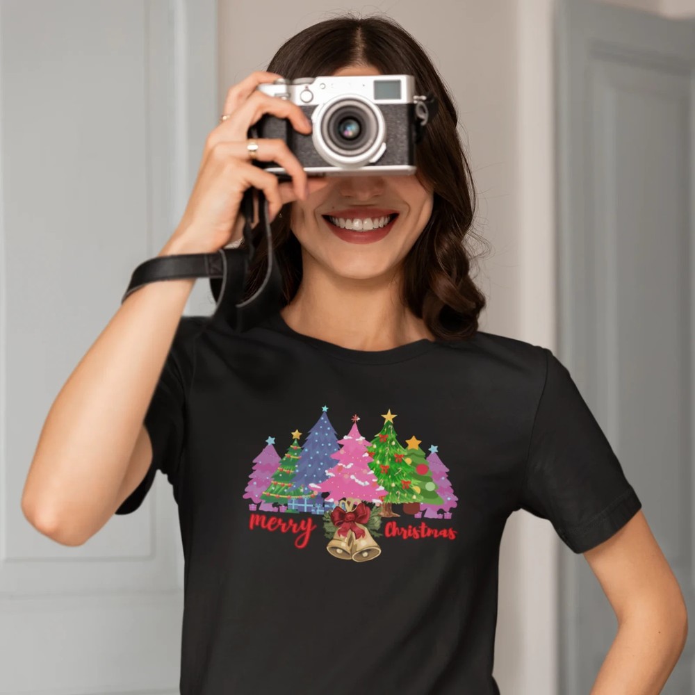 Women Christmas season special half sleeve round neck Tee