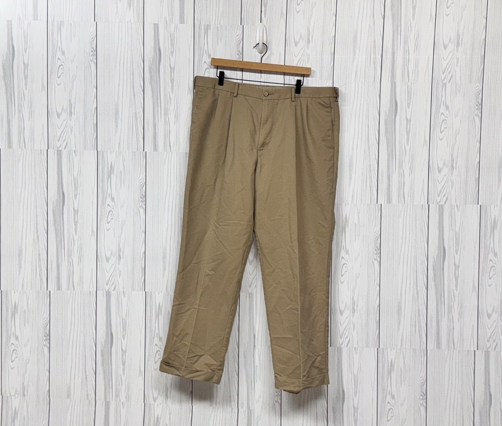 Dockers D4 khaki pants mens size 40x32 relaxed fit straight cotton