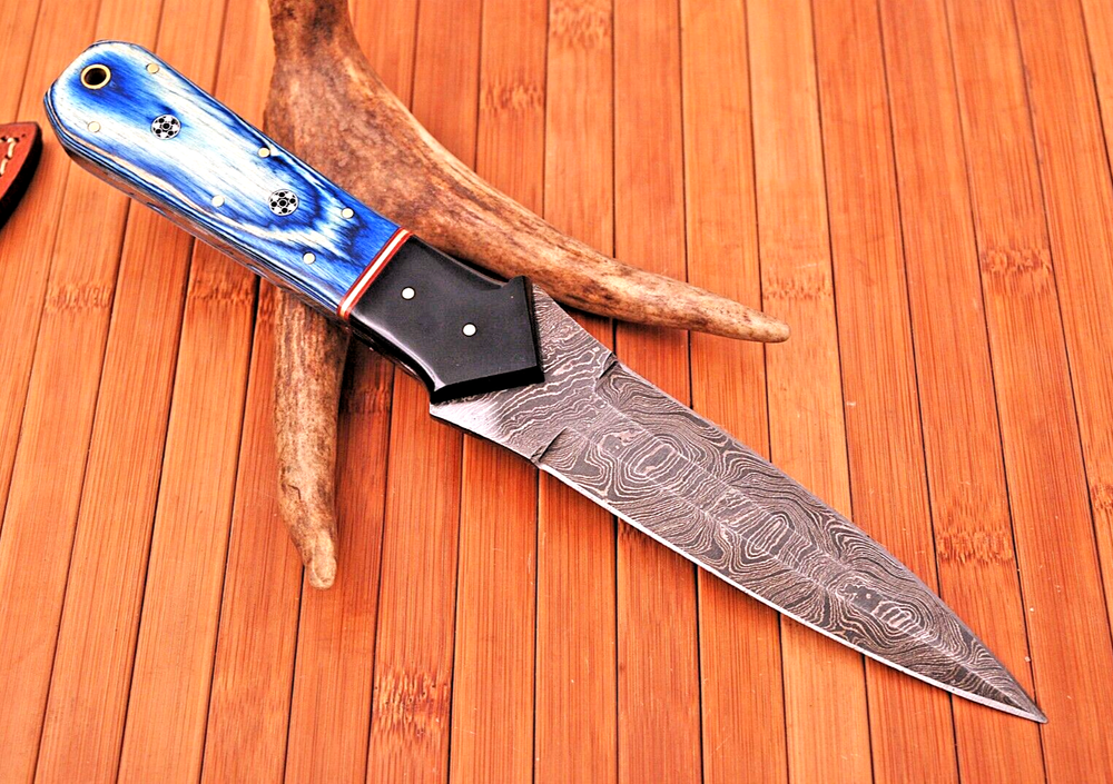 Custom Forged Damascus Steel Hunting Knife with Leather Sheath 952