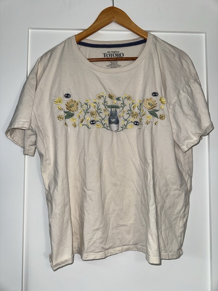 Box lunch: My Neighbor Totoro Studio Ghibli Womens 2X cream Embroidered Tee