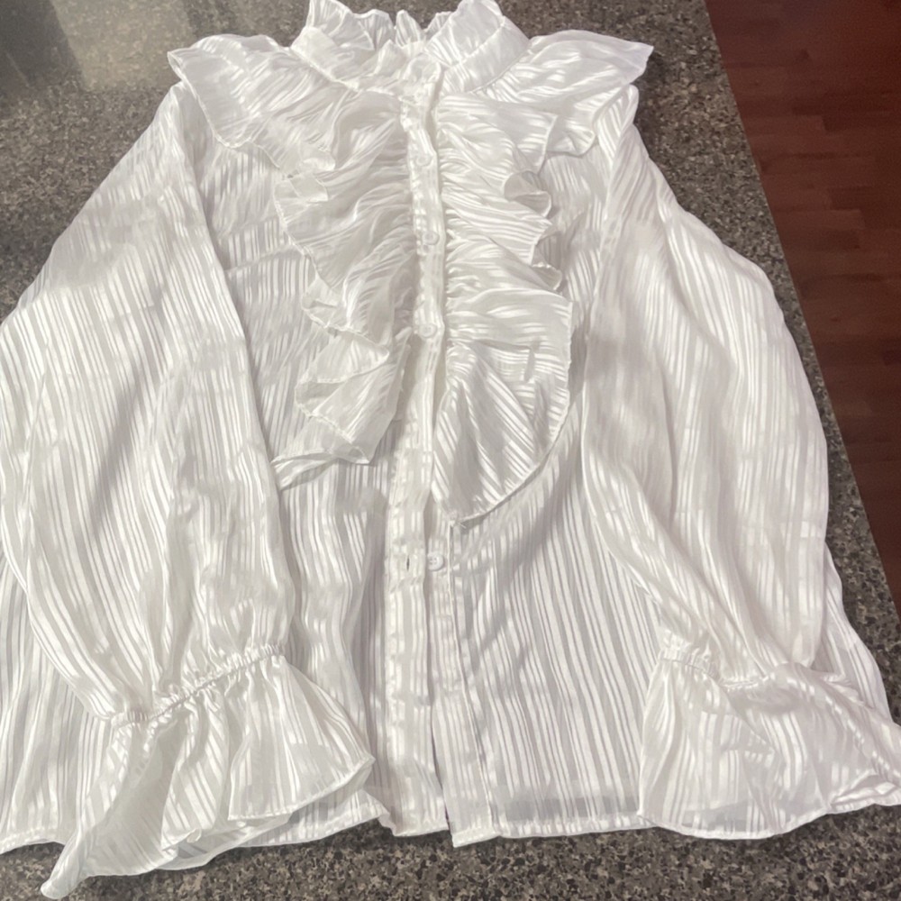 White Ruffle Long Sleeve Polyester Blouse XL Collared Button-Up