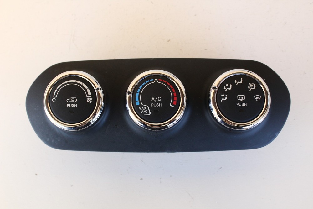 15 16 Jeep Renegade Climate Control Panel Temperature Unit A/C Heater
