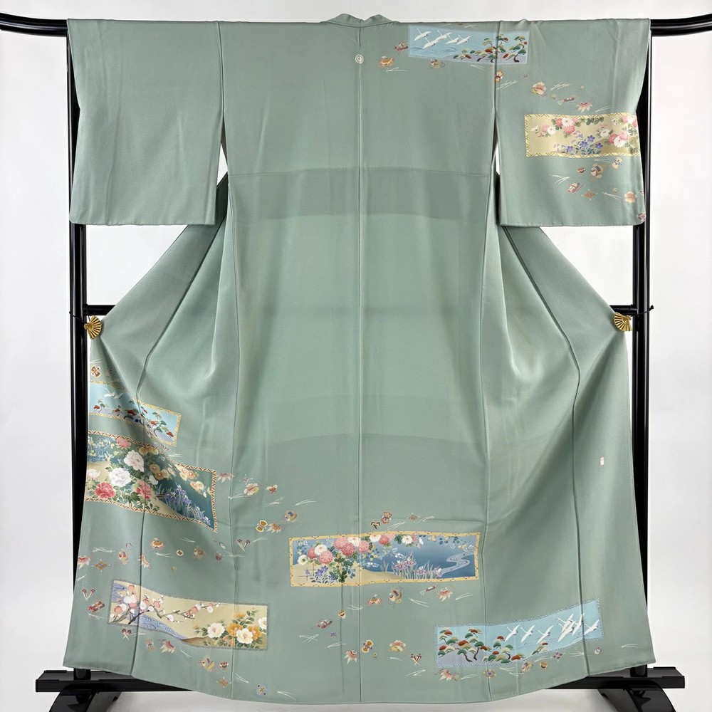 M Gray Silk Homongi Kimono 161.5cm Length Used Distinctive Floral Design