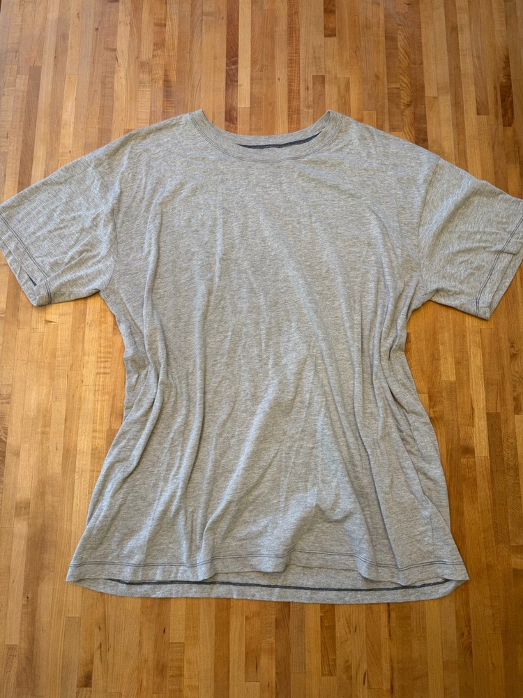 Urban Outfitters oversize grey t shirt blue stitching size XL