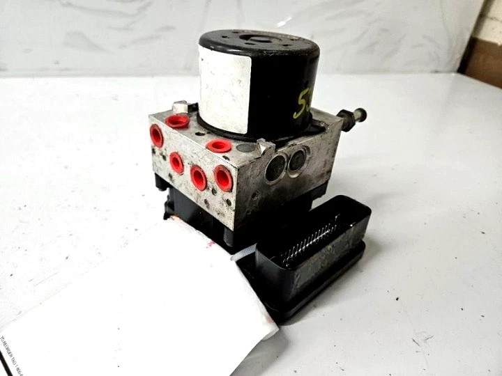 2014-2017 Jeep Compass Abs Anti Lock Brake Pump Module Assembly OEM