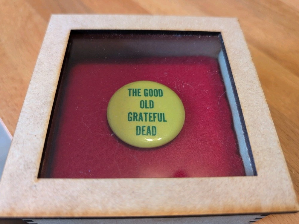 Original 1965 Grateful Dead Pin.  Ultra Rare