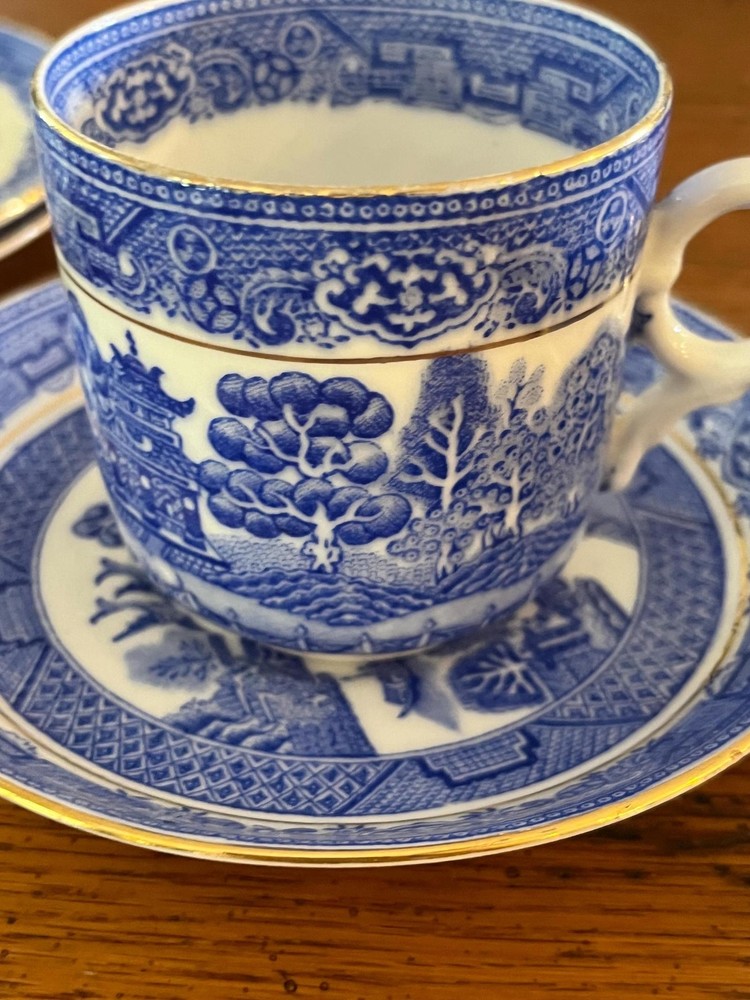 Blue Willow Balmoral China R&D England set of two teacup, saucer and small plate