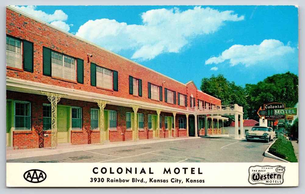 Roadside~Colonial Motel In Midtown Kansas City Kansas~Vintage Postcard