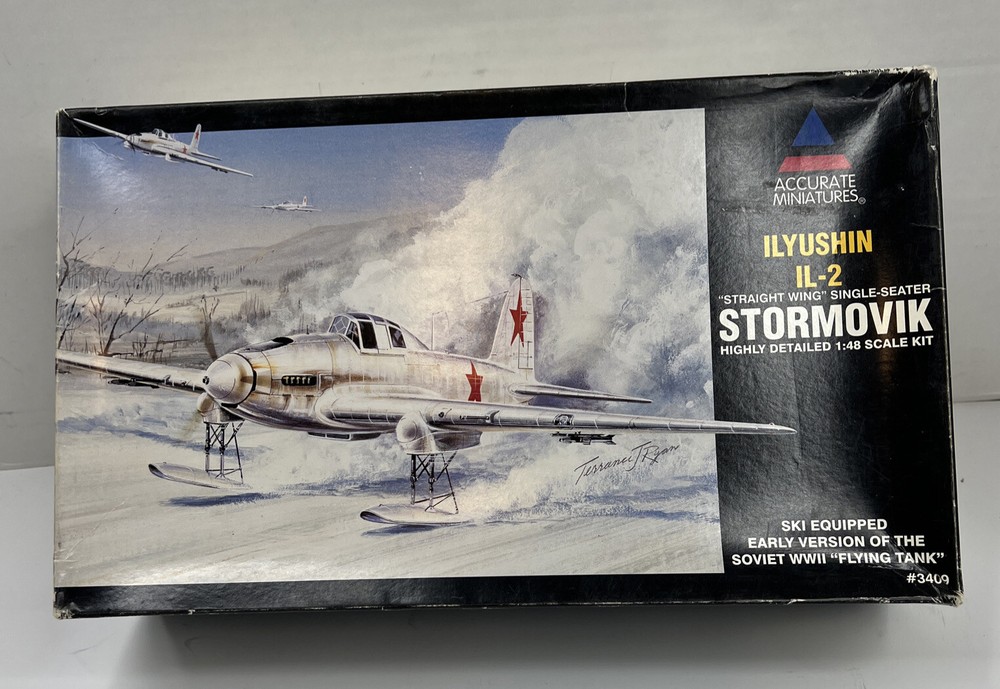 Accurate Miniatures Ilyushin IL-2 Stormovik 1/48 Model Scale #3409 Open Box-image