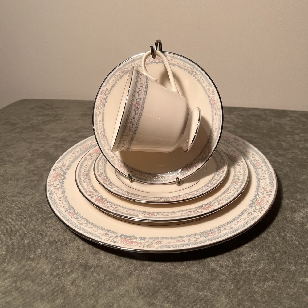 Lenox Charleston Fine China Dinner Set including plates, mug and saucer