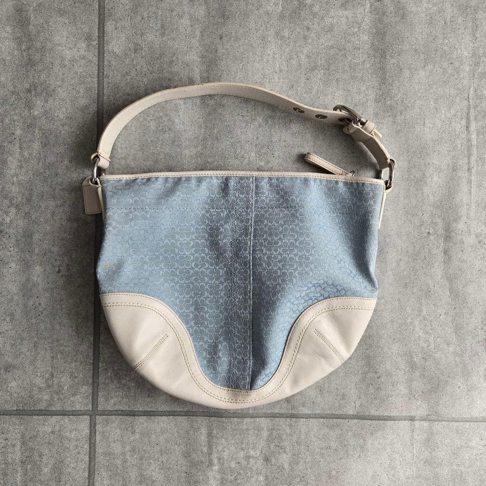 rare color Coach shoulder bag one shoulder light blue canvas