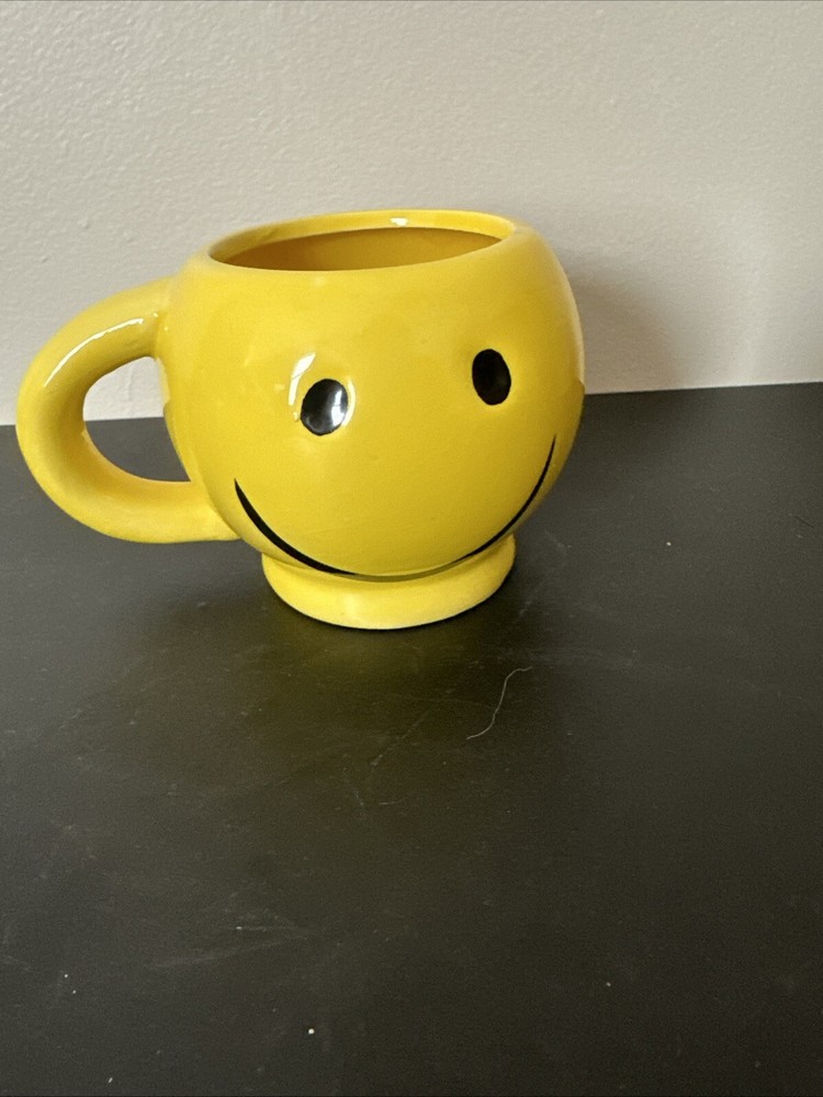 Vintage 70's Retro Yellow Smiley Face Coffee Mug Smile Cup MCM