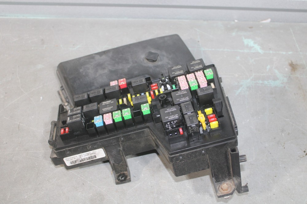 Dodge Dakota TIPM Totally Integrated Power Module Fuse Box 04692092AE