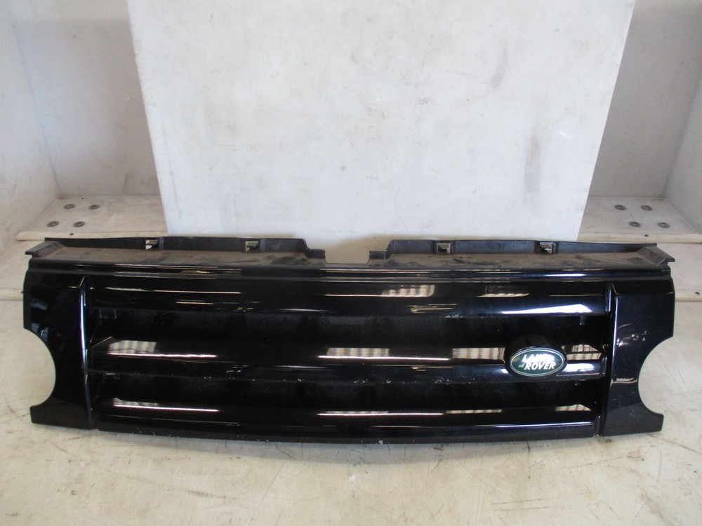 2005 Land Rover Discovery III Grille DHB000274LML