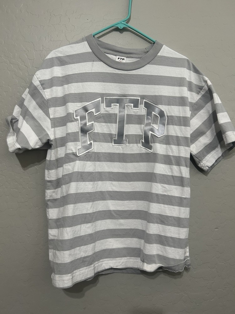 FTP Men's M Gray/White Striped Logo Short Sleeve Crew Neck Cotton T-Shirt