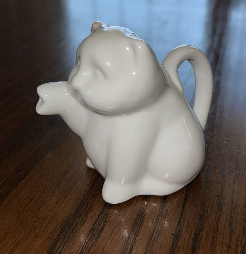 PORCELAIN CAT CREAMER - 3